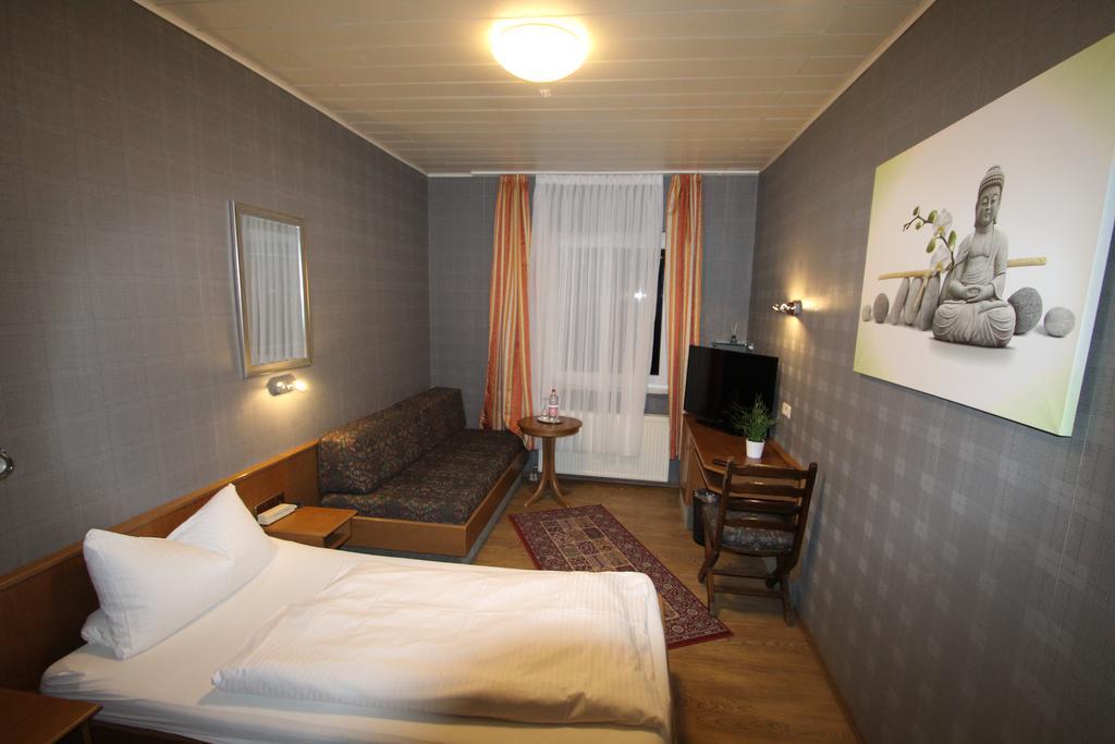 Charlottenhof Hotell Messel Exteriör bild