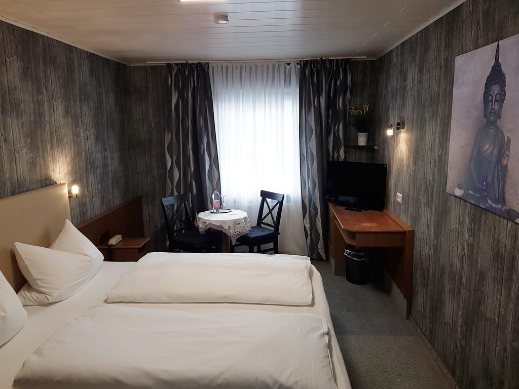 Charlottenhof Hotell Messel Exteriör bild